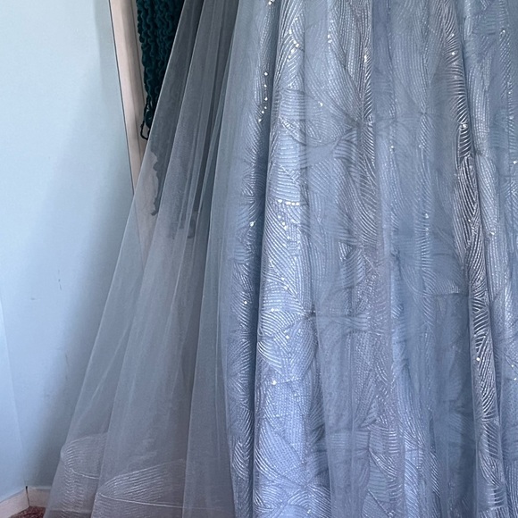 Graduation dress - Picture 5 of 9